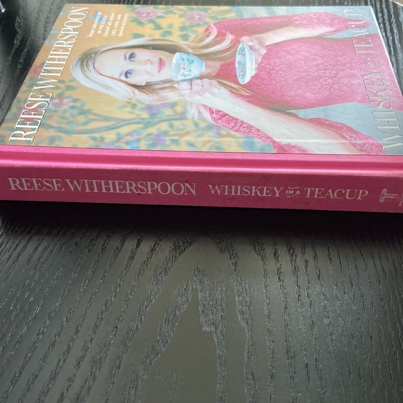 Reese Witherspoon Whiskey in a Teacup - Picture 12 of 12